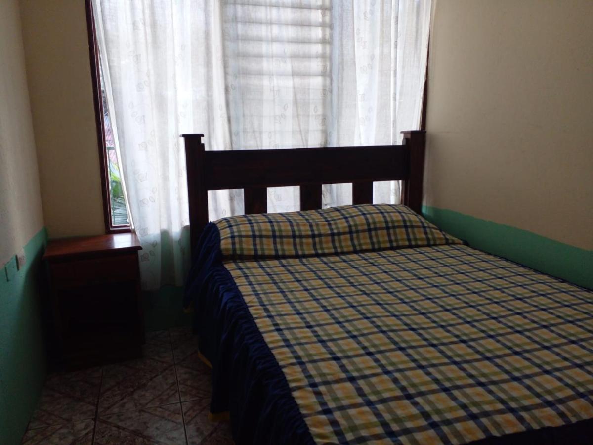 La Pension Backpackers La Fortuna ภายนอก รูปภาพ